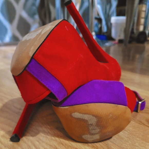 H by Halston Suede Stiletto Heels - Picture 5 of 5